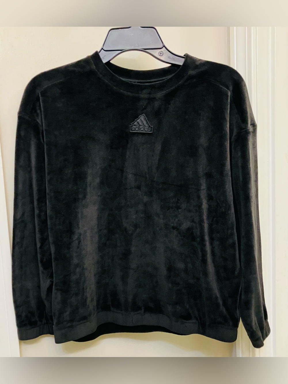 Girls Adidas Black Soft Plush Sweatshirt /Sweater, Logo,Elastic waist/Sleeves